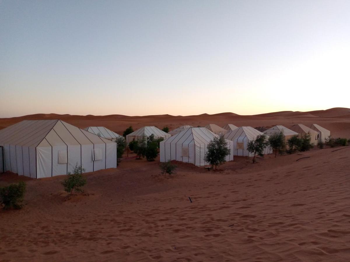 Akabar Luxury Desert Camp Мерзуга Экстерьер фото