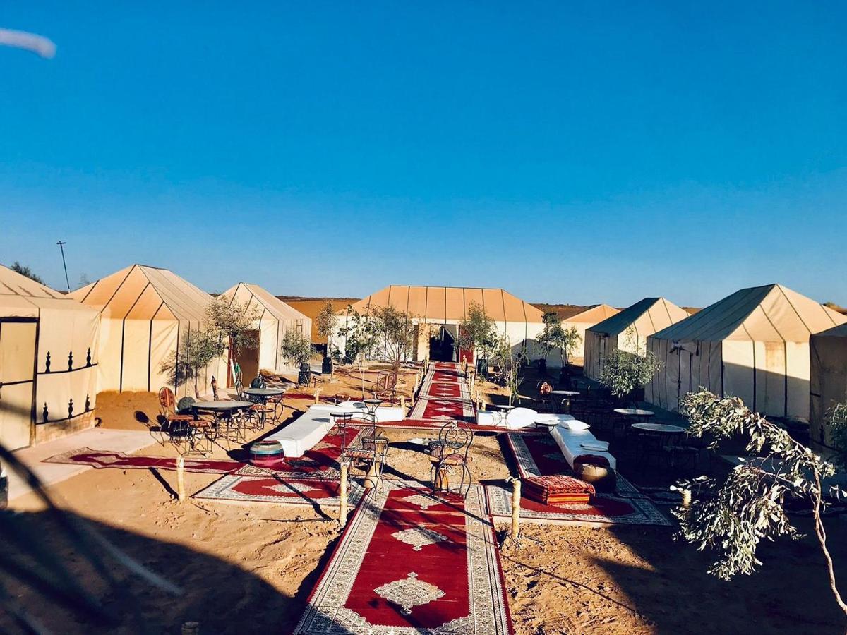 Akabar Luxury Desert Camp Мерзуга Экстерьер фото