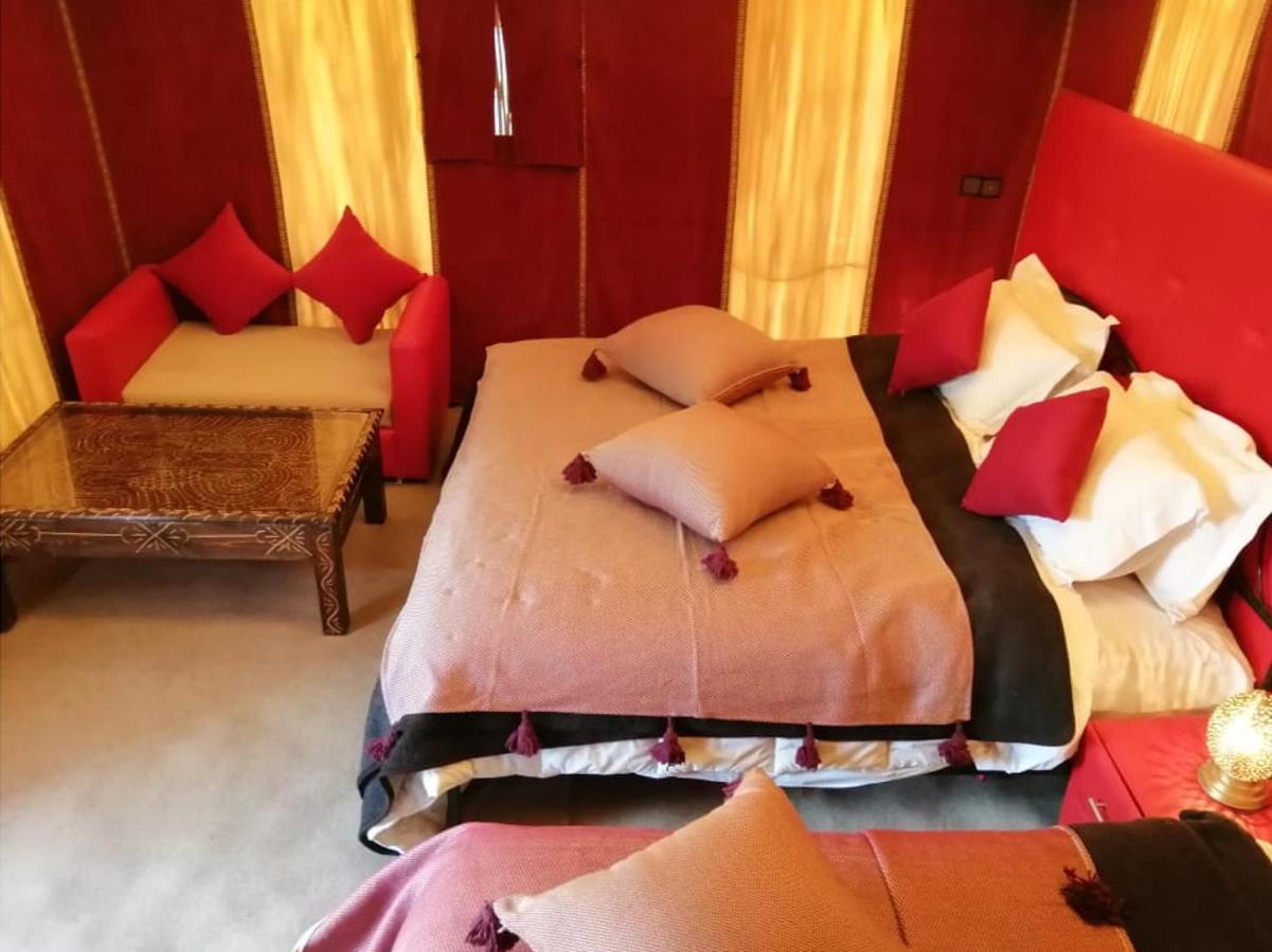Akabar Luxury Desert Camp Мерзуга Экстерьер фото